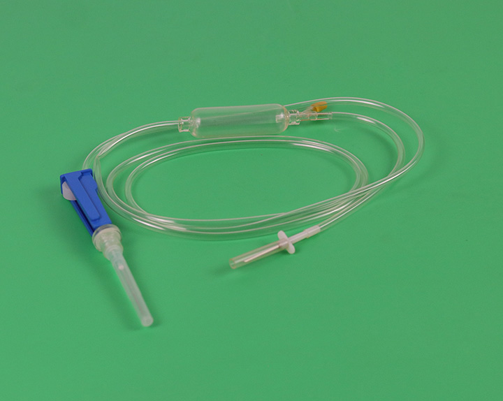 Disposable infusion Set With needle 01