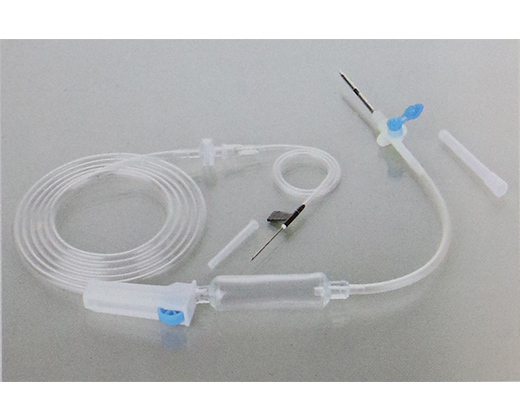 Disposable infusion set with needle (18)